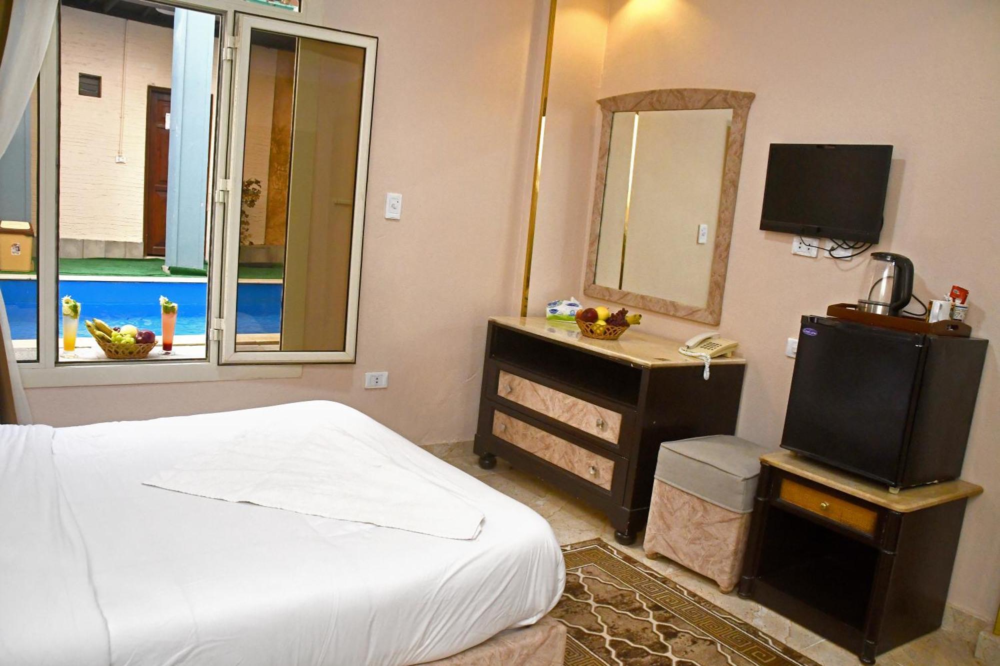 Nun Pyramids Hotel Kafret el-Gabal エクステリア 写真
