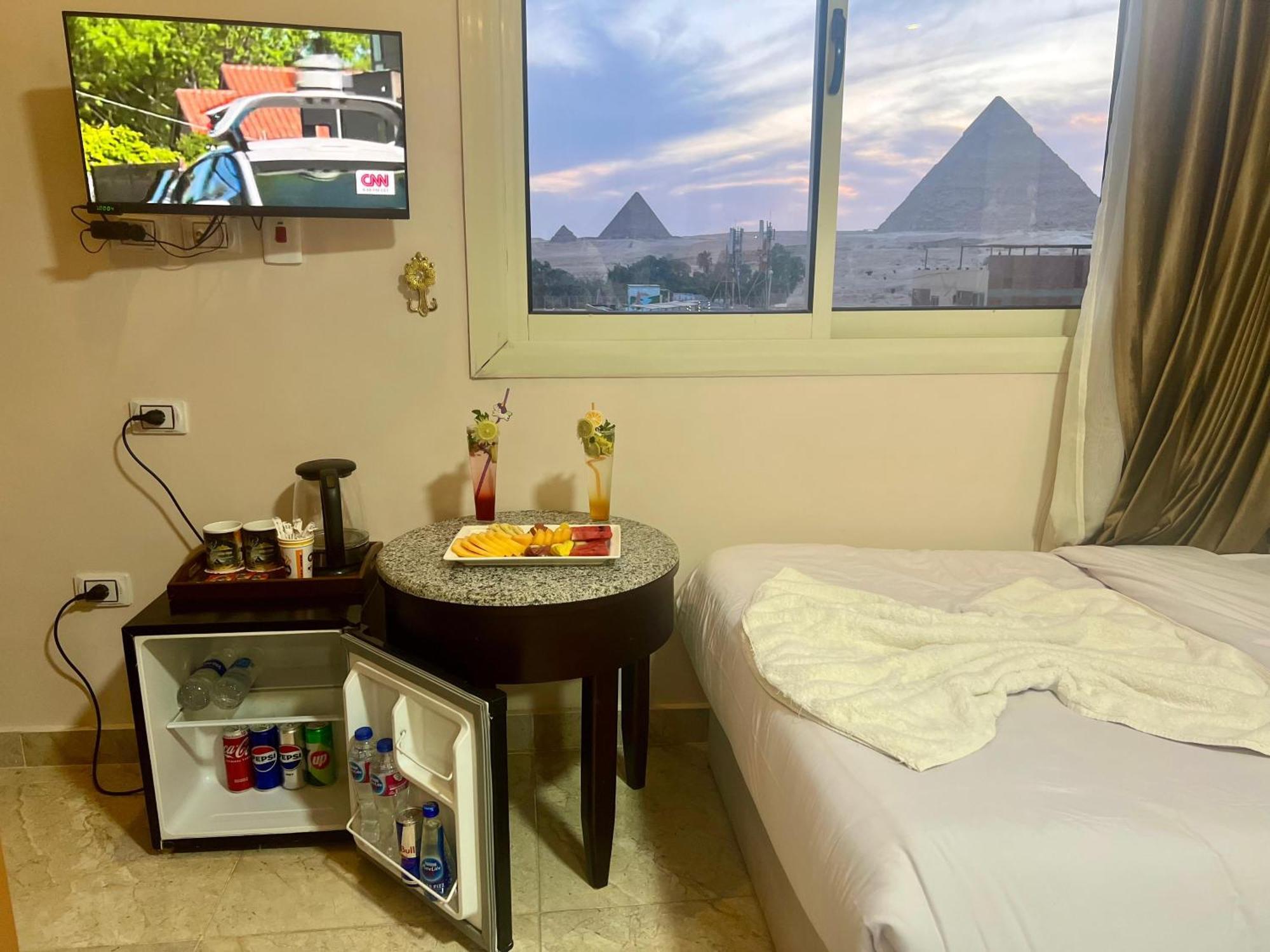 Nun Pyramids Hotel Kafret el-Gabal エクステリア 写真