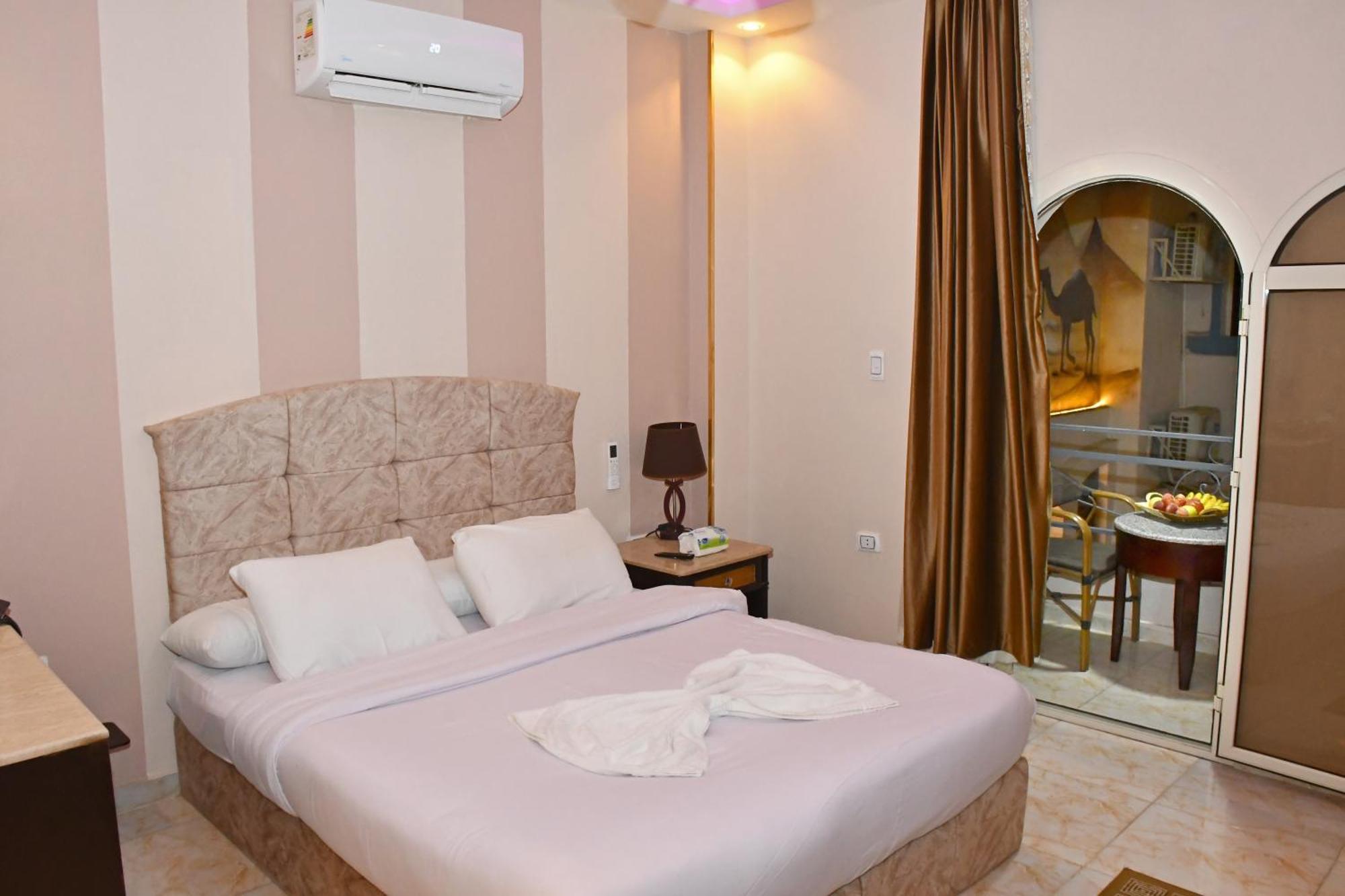 Nun Pyramids Hotel Kafret el-Gabal エクステリア 写真